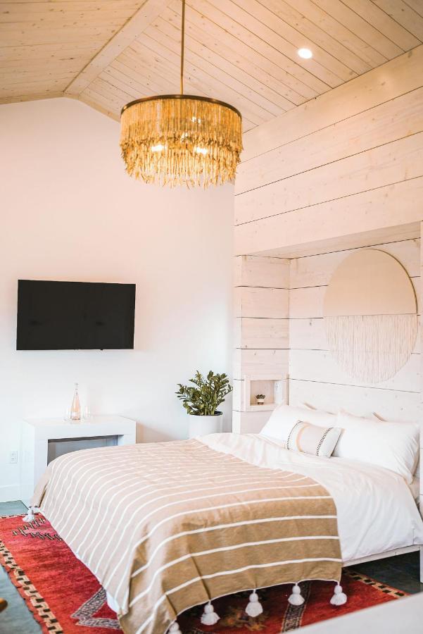 Funboard Room Includes King Bed And Mini Kitchenette Stinson Beach Buitenkant foto